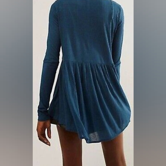 🌴 NWOT, "free people," "Pretty, please lace tunic top/dress 💙💚 - Picture 16 of 16